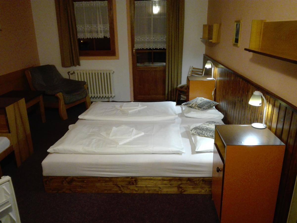 Rodinny "Hotel U Mustku" Desna  Exterior photo
